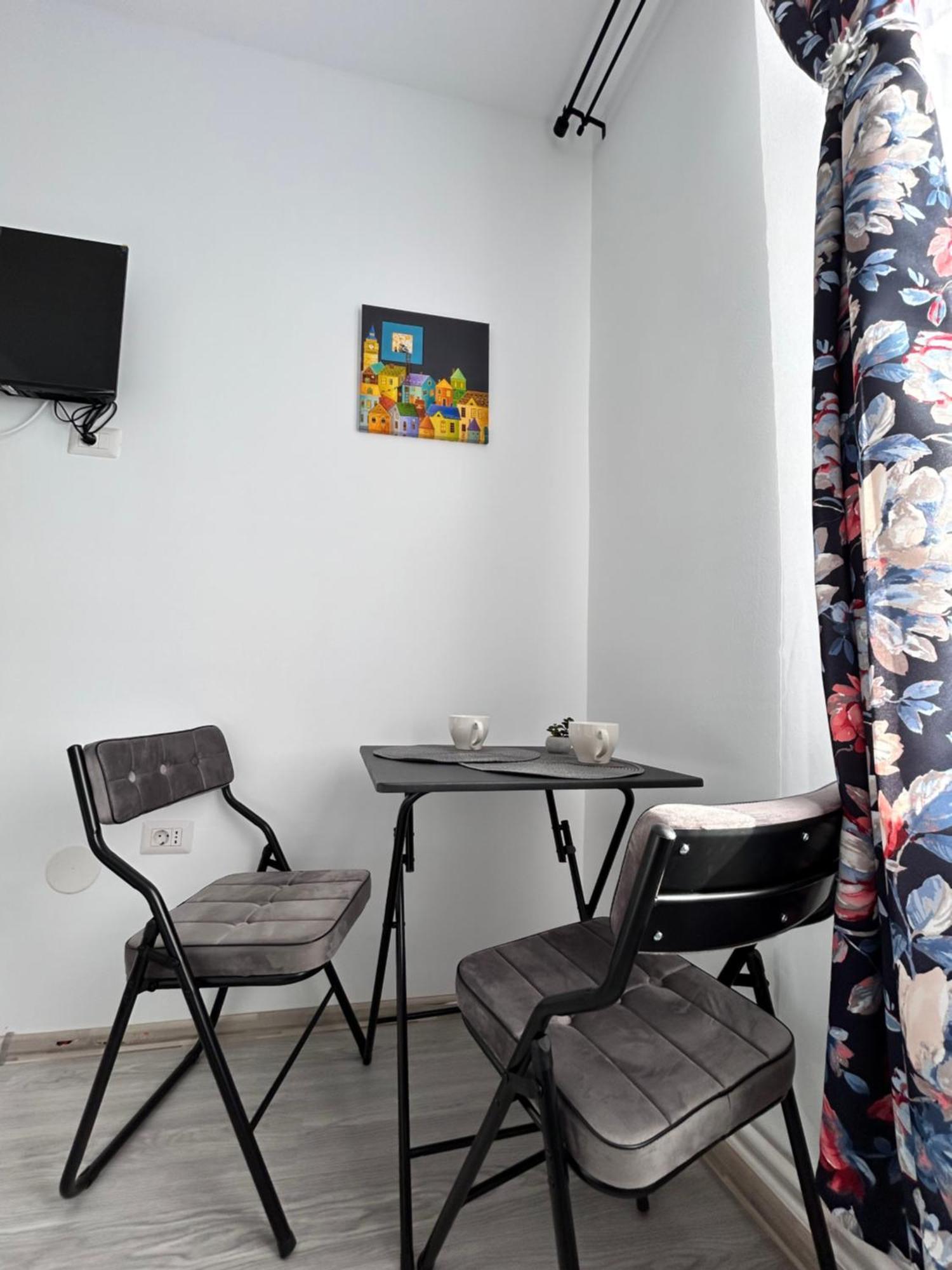 Lower Town Studio #2 Sibiu Esterno foto